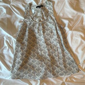 Forever 21 sleeveless race back blouse in white with black geometric dot pattern